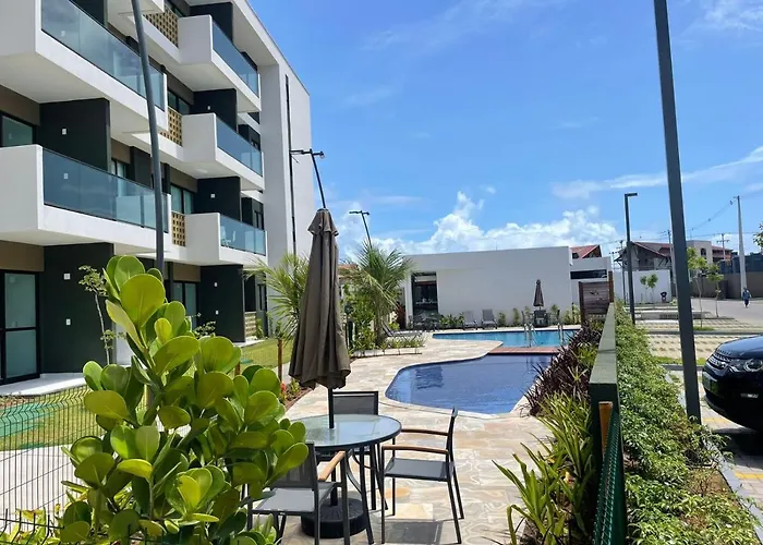 Flat ESTUDIO de LUXO - Praia de Muro Alto - Piscinas - Ideal para CASAIS, famílias com crianças - ap COMPLETO - AR COND, WI FI, NETFLIX, ESTACIONAMENTO - 400 mt do MAR